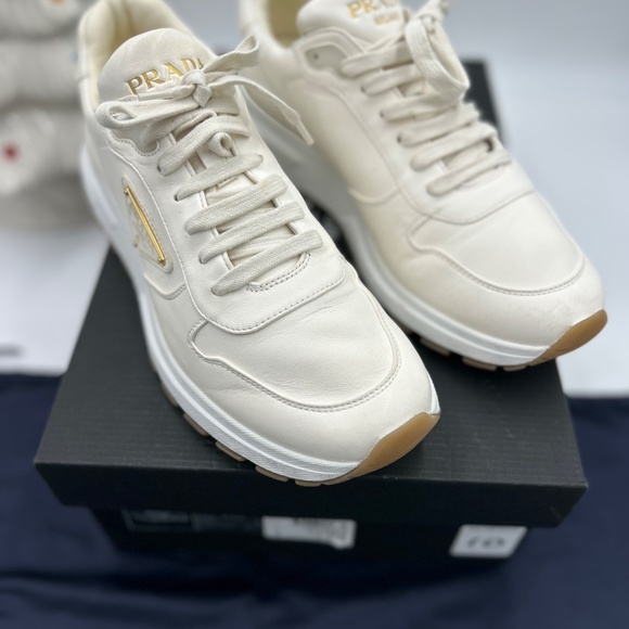 Men’s Prada triangle logo leather sneakers size 8 fits 9 US made in Italy - Picture 2 of 12